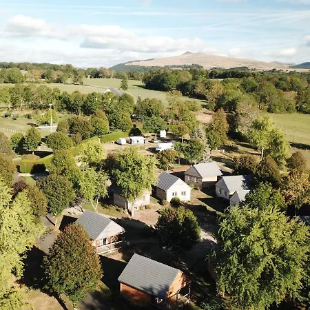 A Salers, Terrasse, Proche Centre, 4 Pers, Nature, Randos, Animaux Admis - Fr-1-742-454 Hébergement de vacances Salers