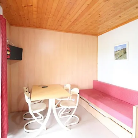 Hébergement de vacances A Salers, Terrasse, Proche Centre, 4 Pers, Nature, Randos, Animaux Admis - Fr-1-742-454 *